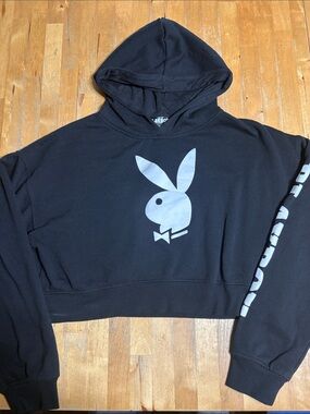 PLAYBOY Black Cropped Hoodie